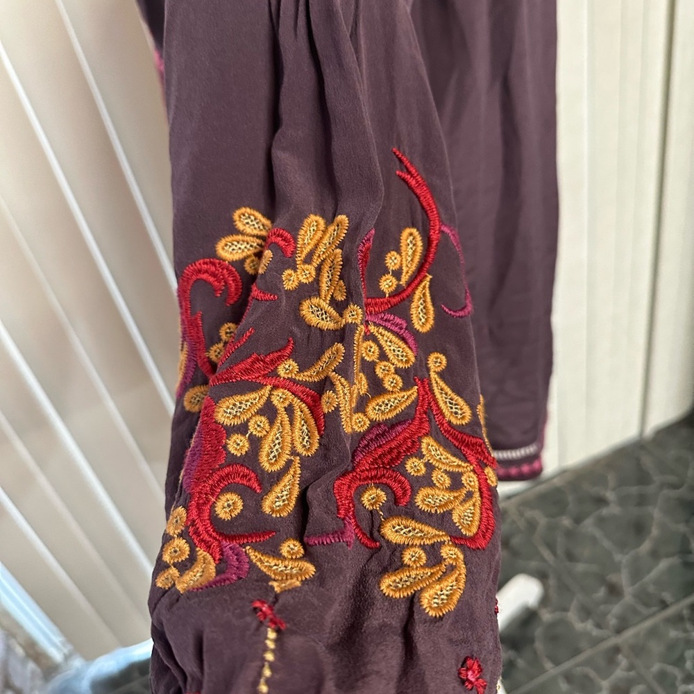 JOHNNY WAS SILK EMBROIDERED TUNIC L/S - Picture 3 of 3